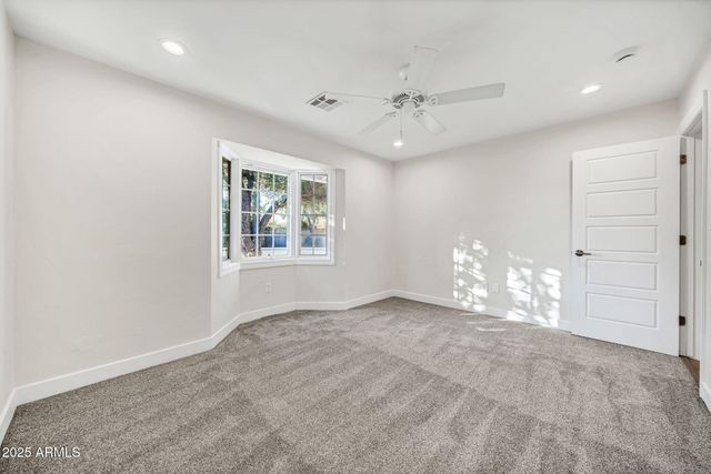 641 W LINGER Lane, Phoenix, AZ 85021