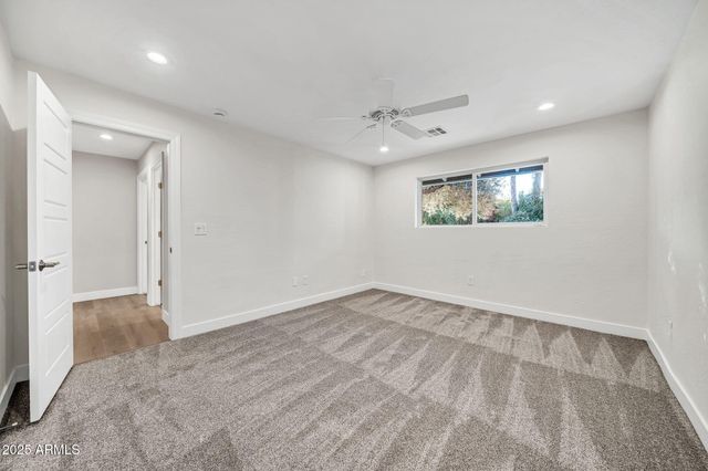 641 W LINGER Lane, Phoenix, AZ 85021