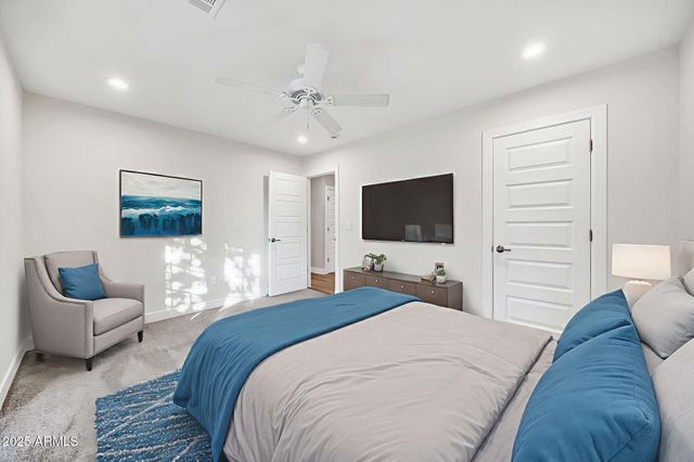 641 W LINGER Lane, Phoenix, AZ 85021