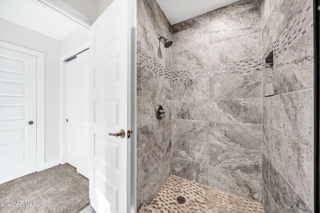 641 W LINGER Lane, Phoenix, AZ 85021