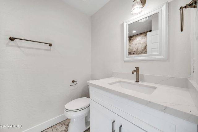 641 W LINGER Lane, Phoenix, AZ 85021