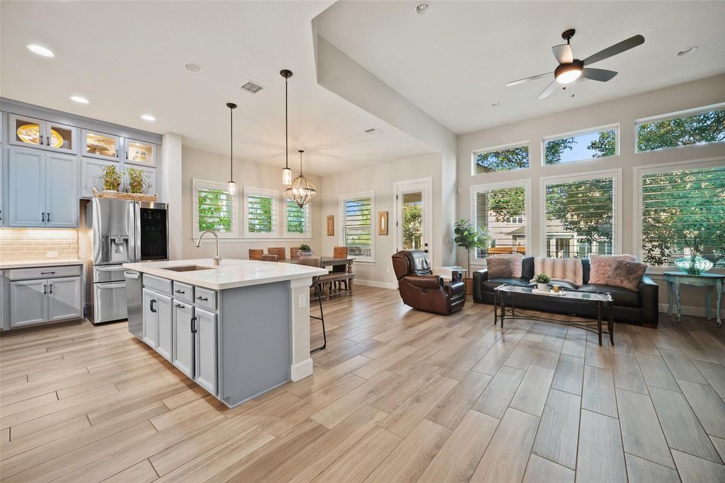 5820 Harper Park DR 66, Austin, TX 78735