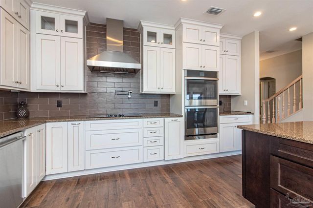 1440 Homeport Dr, Navarre Beach, FL 32566