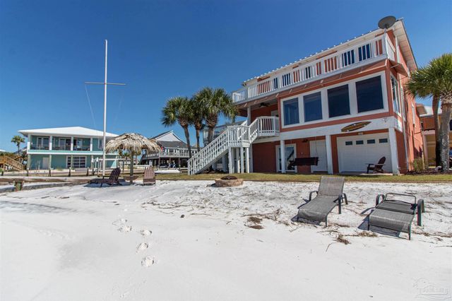 1440 Homeport Dr, Navarre Beach, FL 32566