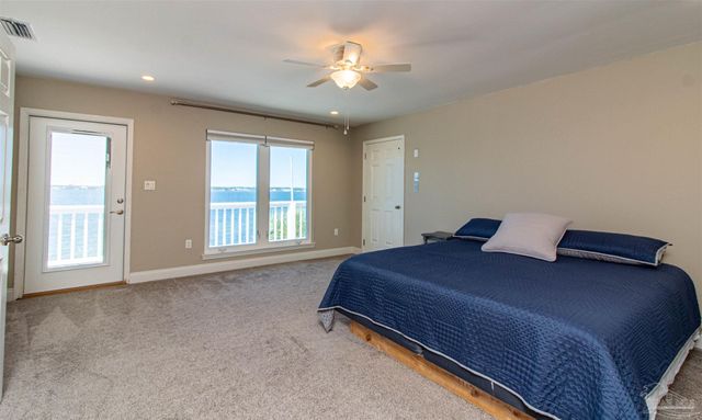 1440 Homeport Dr, Navarre Beach, FL 32566