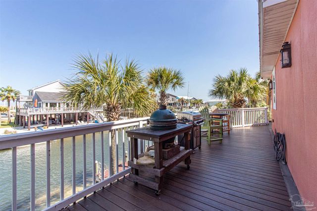 1440 Homeport Dr, Navarre Beach, FL 32566