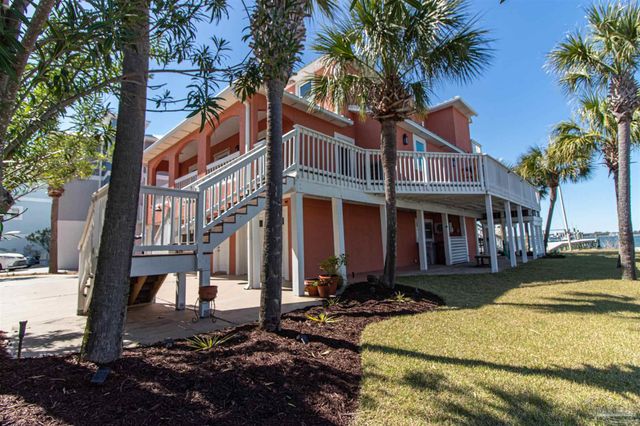 1440 Homeport Dr, Navarre Beach, FL 32566