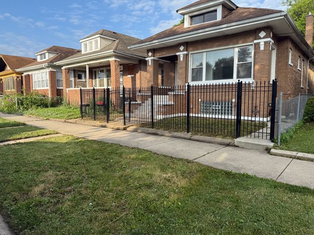 8014 S Bishop Street, Chicago, IL 60620