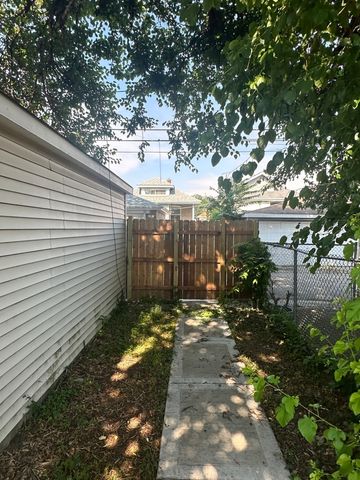 8014 S Bishop Street, Chicago, IL 60620