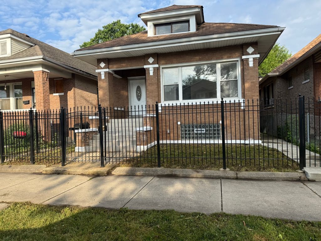 8014 S Bishop Street, Chicago, IL 60620