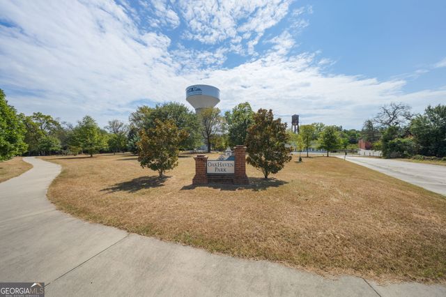 210 Oakhaven Avenue, Macon, GA 31204