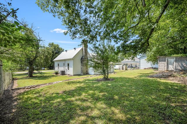 112 Re Davenport Ave, Auburntown, TN 37016