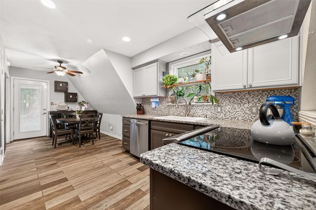 27206 Springwood Drive, Magnolia, TX 77354