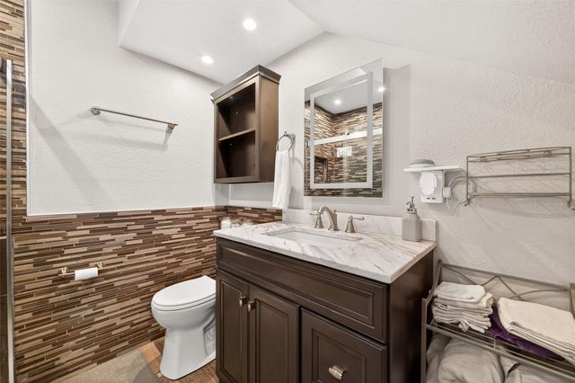 27206 Springwood Drive, Magnolia, TX 77354
