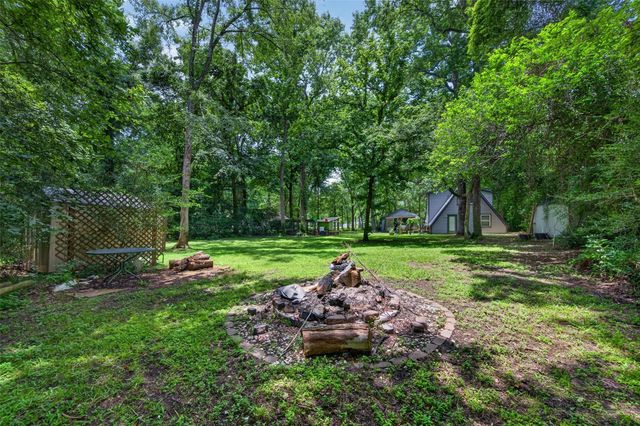 27206 Springwood Drive, Magnolia, TX 77354