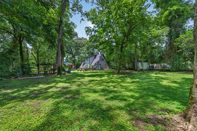 27206 Springwood Drive, Magnolia, TX 77354