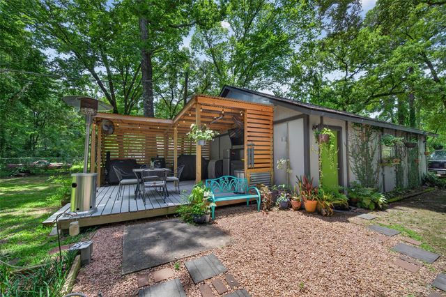 27206 Springwood Drive, Magnolia, TX 77354