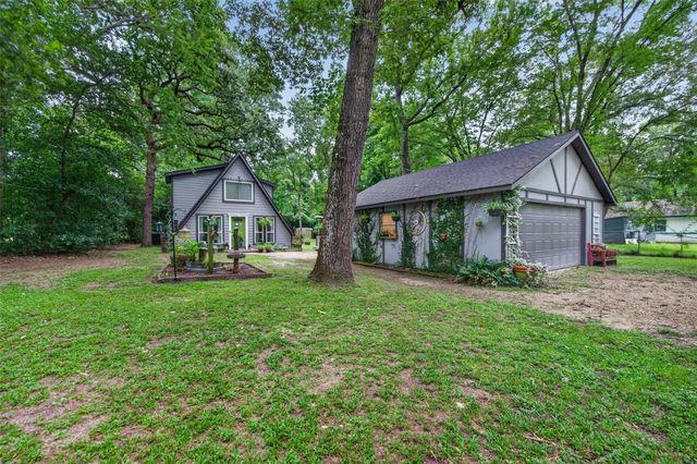 27206 Springwood Drive, Magnolia, TX 77354