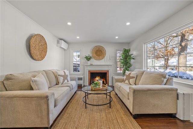 47 Bretton Woods Drive, Cranston, RI 02920