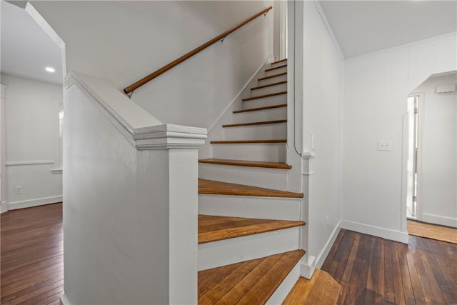 47 Bretton Woods Drive, Cranston, RI 02920