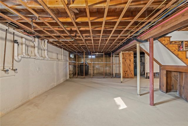 47 Bretton Woods Drive, Cranston, RI 02920