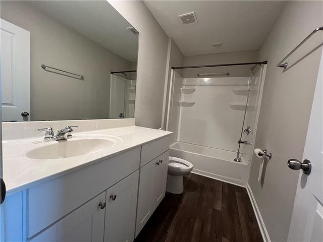 2008 Nuthatch Drive, Hoschton, GA 30548