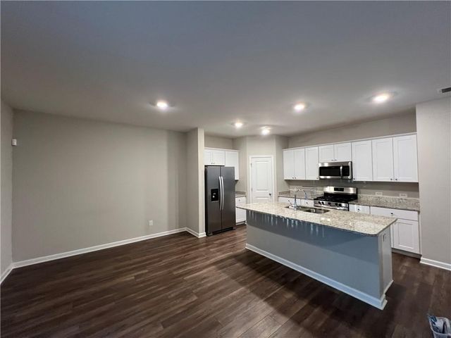 2008 Nuthatch Drive, Hoschton, GA 30548