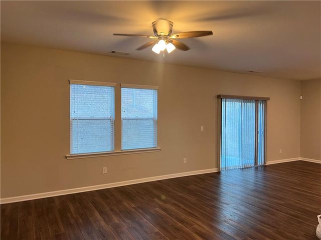 2008 Nuthatch Drive, Hoschton, GA 30548