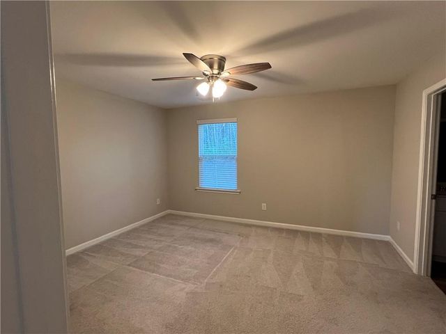 2008 Nuthatch Drive, Hoschton, GA 30548