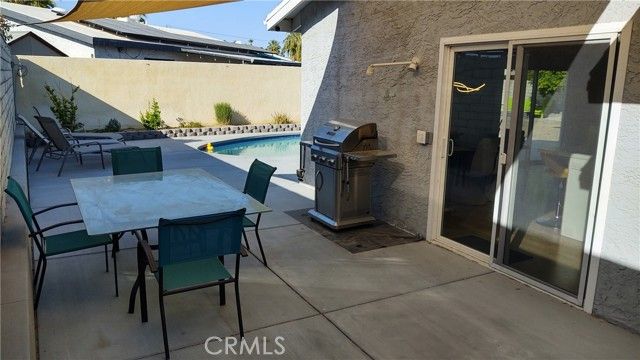 826 Arroyo Vista Drive, Palm Springs, CA 92264