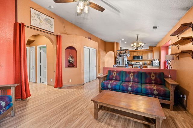 1308 Amole Drive SW, Albuquerque, NM 87121