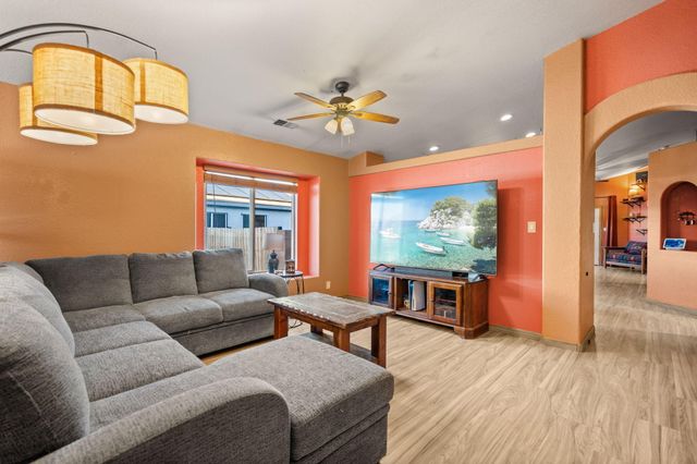 1308 Amole Drive SW, Albuquerque, NM 87121