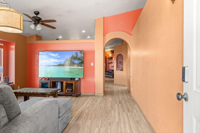 1308 Amole Drive SW, Albuquerque, NM 87121