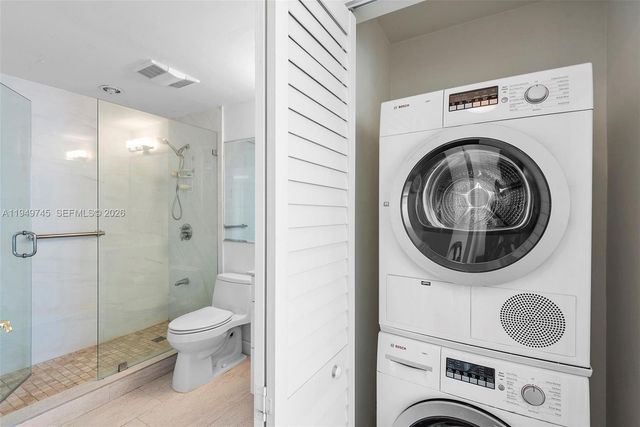 1408 Brickell Bay Dr 807, Miami, FL 33131