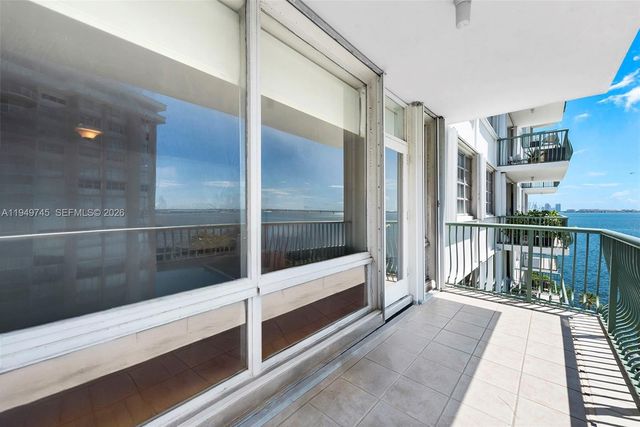 1408 Brickell Bay Dr 807, Miami, FL 33131