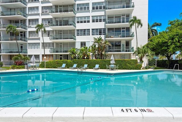 1408 Brickell Bay Dr 807, Miami, FL 33131