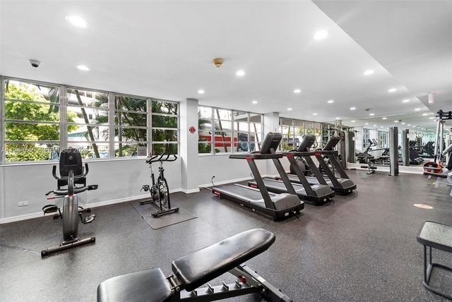 1408 Brickell Bay Dr 807, Miami, FL 33131