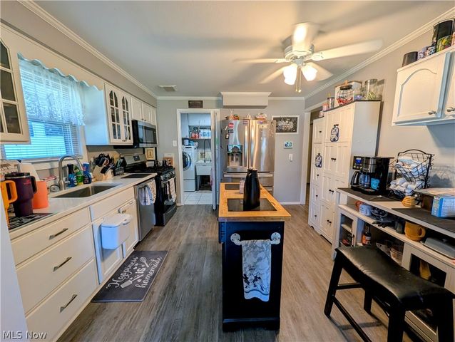 4885 Robinwood Drive, Mentor, OH 44060