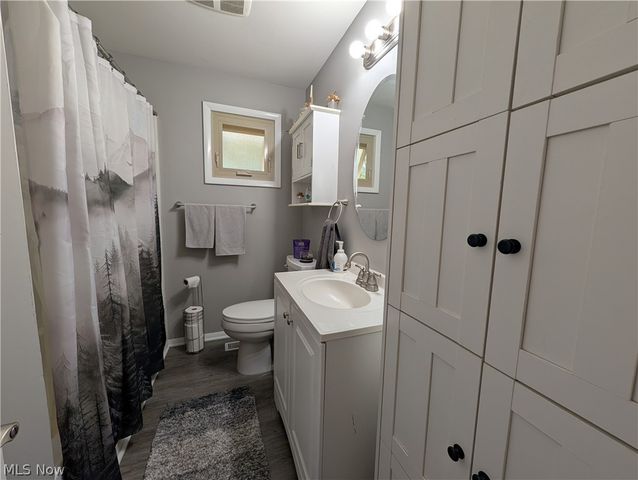 4885 Robinwood Drive, Mentor, OH 44060