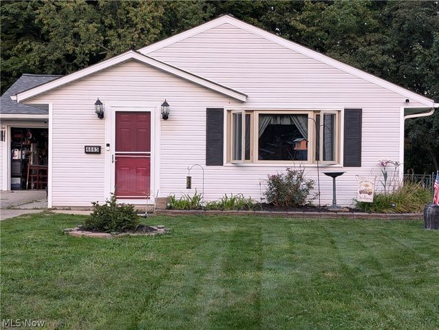 4885 Robinwood Drive, Mentor, OH 44060