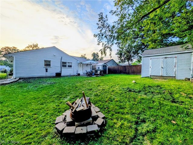 4885 Robinwood Drive, Mentor, OH 44060