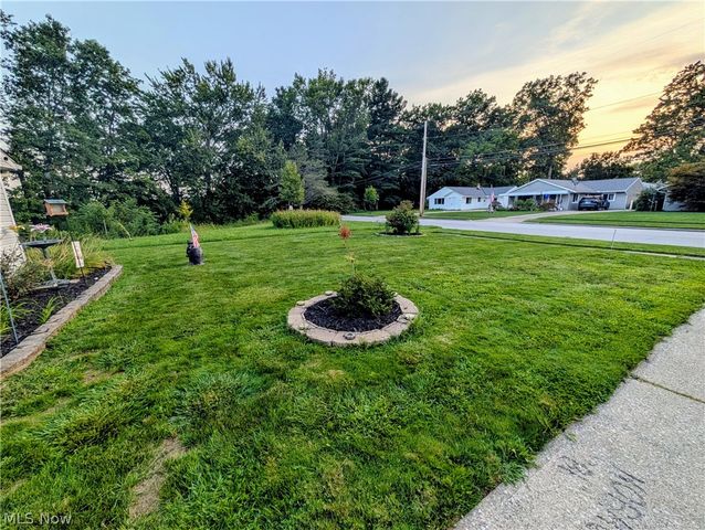 4885 Robinwood Drive, Mentor, OH 44060