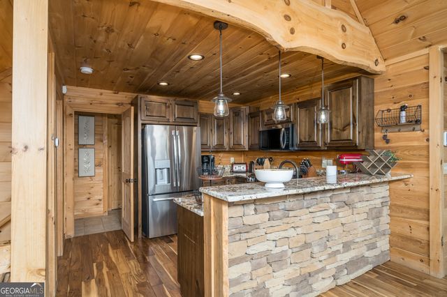 411 Ridge Trail, Blue Ridge, GA 30513