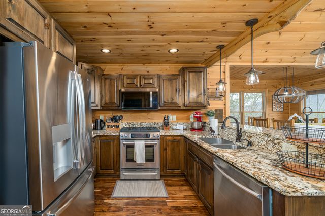 411 Ridge Trail, Blue Ridge, GA 30513