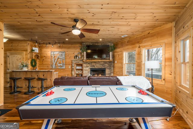 411 Ridge Trail, Blue Ridge, GA 30513