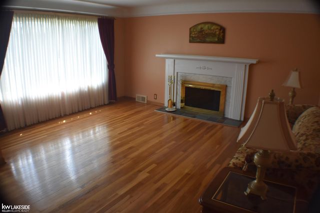 23113 S Rosedale Court, Saint Clair Shores, MI 48080
