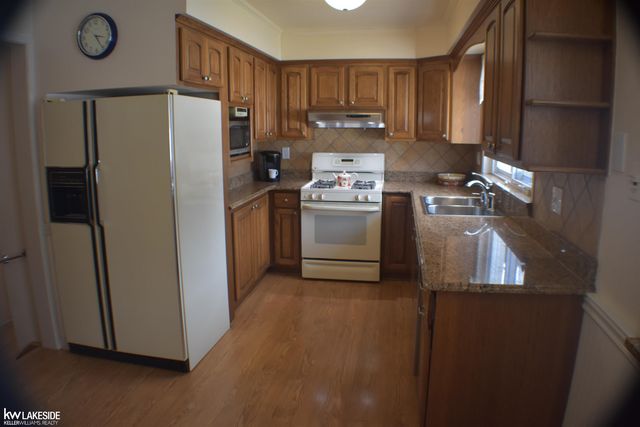 23113 S Rosedale Court, Saint Clair Shores, MI 48080