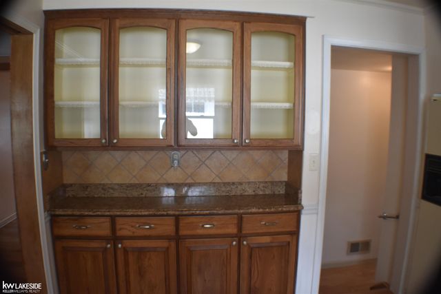 23113 S Rosedale Court, Saint Clair Shores, MI 48080