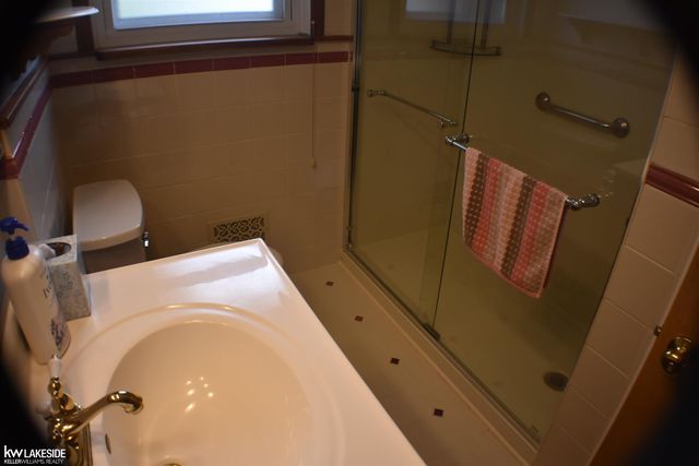 23113 S Rosedale Court, Saint Clair Shores, MI 48080