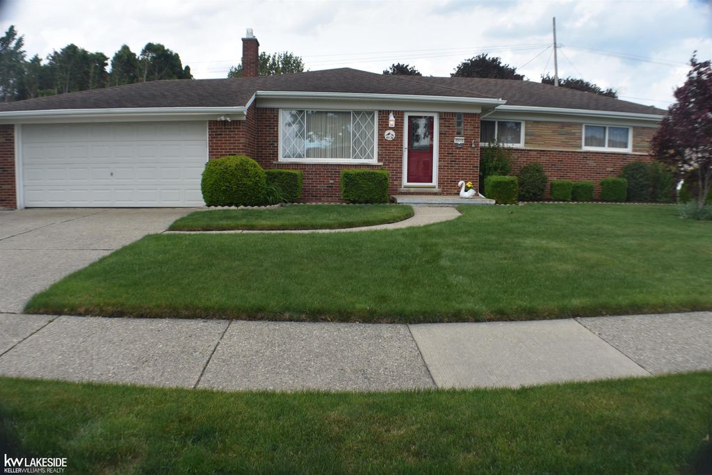 23113 S Rosedale Court, Saint Clair Shores, MI 48080